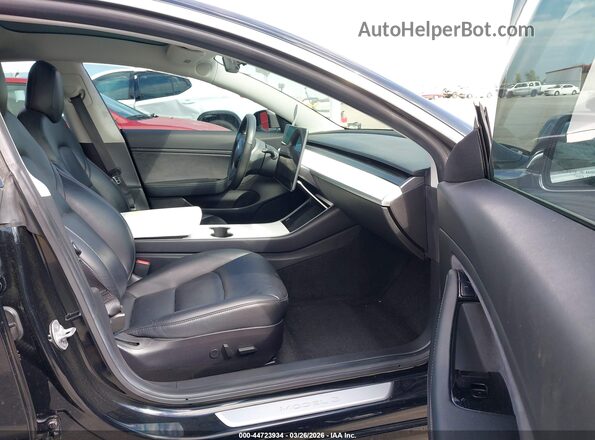 5YJ3E1EB5KF385672 2019 TESLA MODEL 3 Black Widok wnętrza z przodu