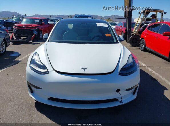 5YJ3E1EB7NF178673 2022 TESLA MODEL 3 White Вид задньої частини салону