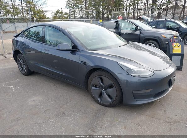5YJ3E1EB7NF253629 2022 TESLA MODEL 3 Серый Передняя правая четверть