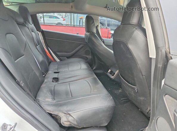 5YJ3E1EB7NF360387 2022 TESLA MODEL White Vista de los asientos traseros