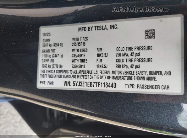 5YJ3E1EB7TF118440 2026 TESLA MODEL 3 Серый Вид подкапотного пространства