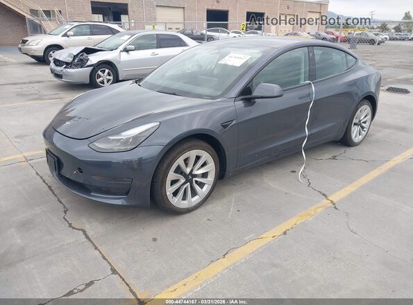 5YJ3E1EB8NF234250 2022 TESLA MODEL 3 Серебряный Передняя левая четверть