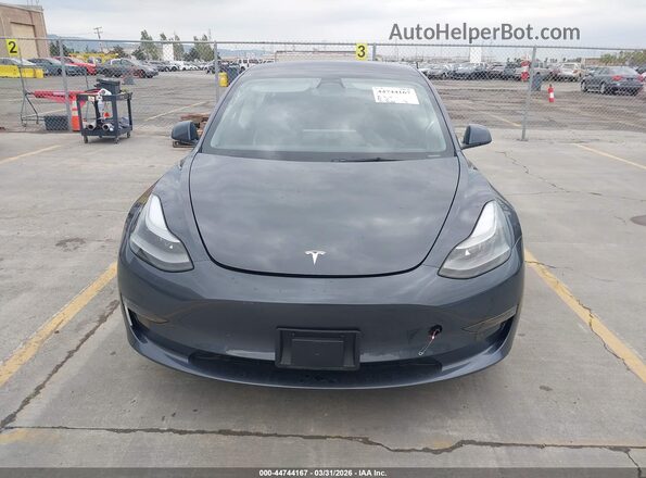 5YJ3E1EB8NF234250 2022 TESLA MODEL 3 Серебряный Вид щитка приборов