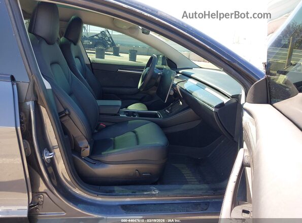 5YJ3E1EC5PF677337 2023 TESLA MODEL 3 Серый Вид салона спереди