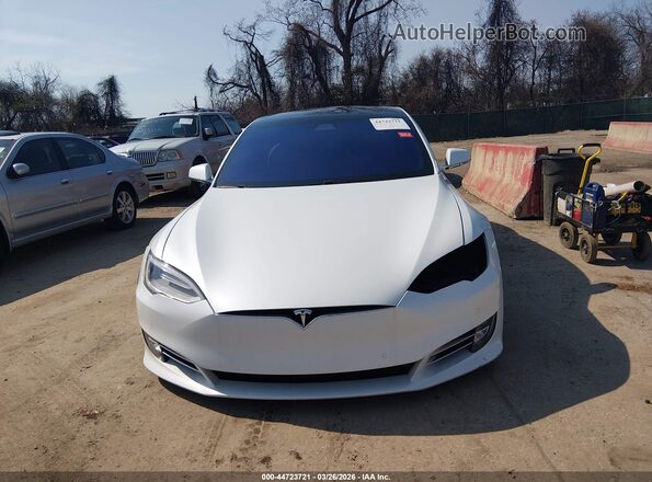 5YJSA1E28LF413246 2020 TESLA MODEL S Белый Вид задней части салона
