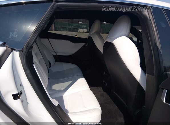 5YJSA1E28LF413246 2020 TESLA MODEL S Белый Вид наклейки с VIN-кодом