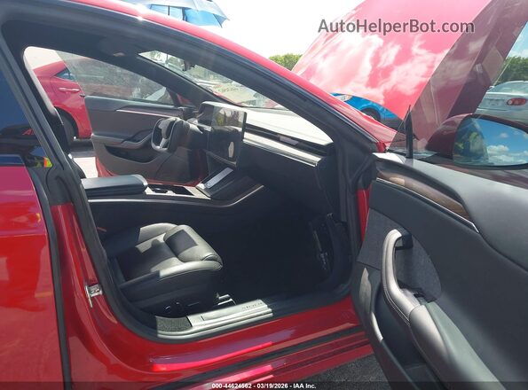 5YJSA1E53MF428801 2021 TESLA MODEL S Красный Вид салона спереди