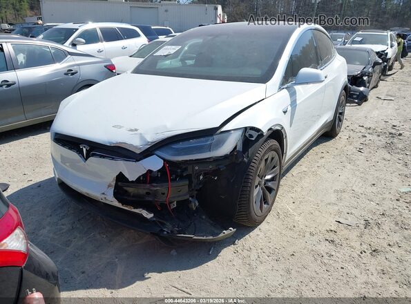 5YJXCBE22JF089715 2018 TESLA MODEL X White Przód lewy