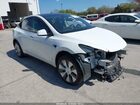 2021 Tesla Model Y Standard Range Rear-wheel Drive White vin: 5YJYGDED2MF107415