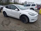 2021 Tesla Model Y Long Range Dual Motor All-wheel Drive White vin: 5YJYGDEE1MF066042