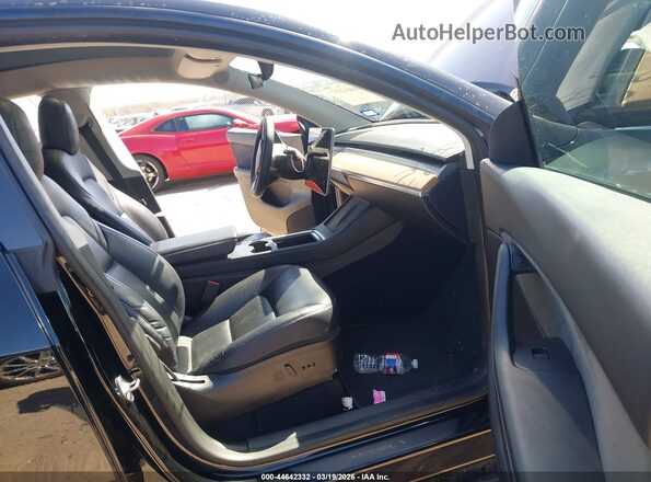 5YJYGDEE2MF296480 2021 TESLA MODEL Y Black Вид салону спереду