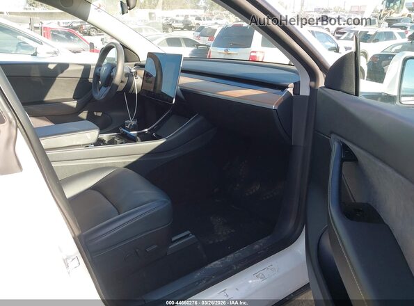 5YJYGDEE7LF013781 2020 TESLA MODEL Y White Вид салону спереду