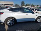 2020 Tesla Model Y Long Range Dual Motor All-wheel Drive White vin: 5YJYGDEE7LF013781