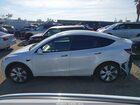2020 Tesla Model Y Long Range Dual Motor All-wheel Drive White vin: 5YJYGDEE7LF013781