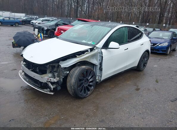 5YJYGDEF0MF209832 2021 TESLA MODEL Y Белый Передняя левая четверть