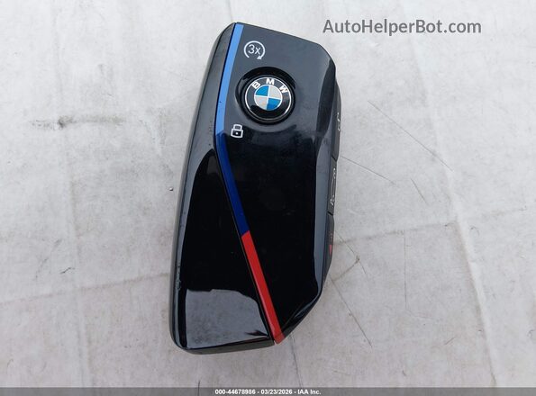 5YM23CS02R9W46364 2024 BMW OTHER Черный Вид панели приборов