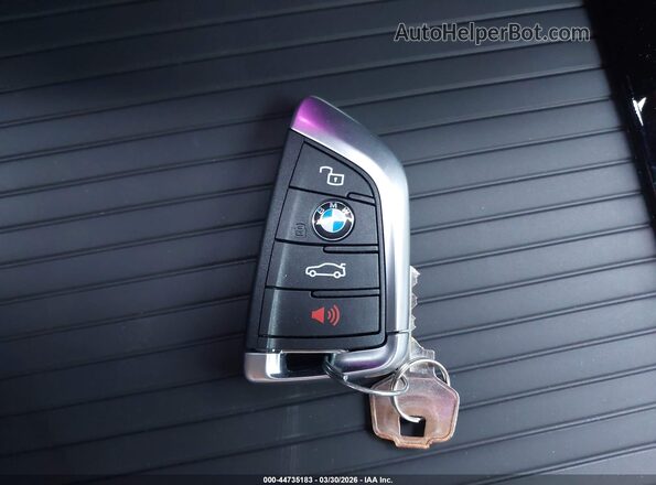 5YM23EC00S9Z10004 2025 BMW X4 Черный Вид панели приборов