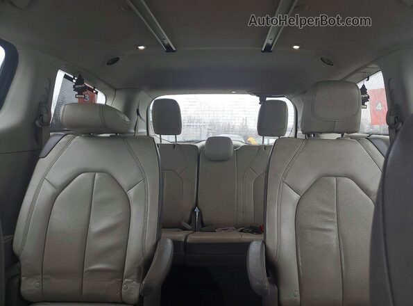 2C4RC1BG2KR666171 2019 CHRYSLER PACIFICA Синий Вид задней части салона