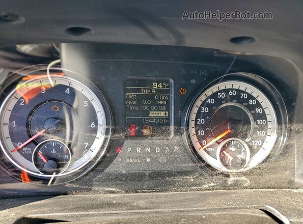 1C6RR6FGXKS681089 2019 RAM 1500 Белый Вид задних сидений
