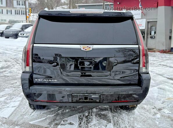 1GYS4KKJ7JR156350 2018 CADILLAC ESCALADE Черный Вид салона спереди