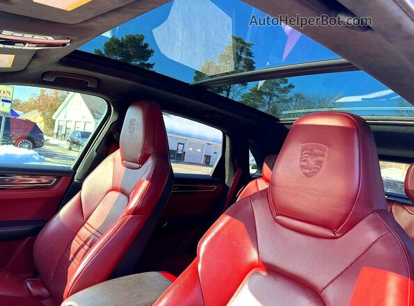WP1AF2AY5KDA80246 2019 PORSCHE CAYENNE Black Widok tylnych siedzeń