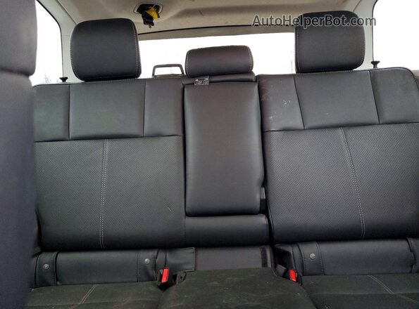 JF2SJGWC4HH467632 2017 SUBARU FORESTER2. Red Widok wnętrza z tyłu