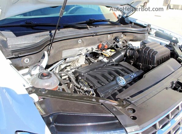 1V2XR2CAXKC604336 2019 VOLKSWAGEN ATLAS Белый Вид панели приборов