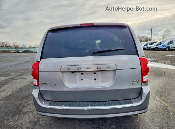 2C4RDGEG3JR140769 2018 DODGE GRAND Серебряный Вид салона спереди