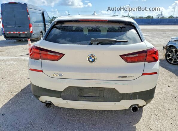 WBXYH9C05M5T13424 2021 BMW MOTORRAD X1 Белый Вид салона спереди