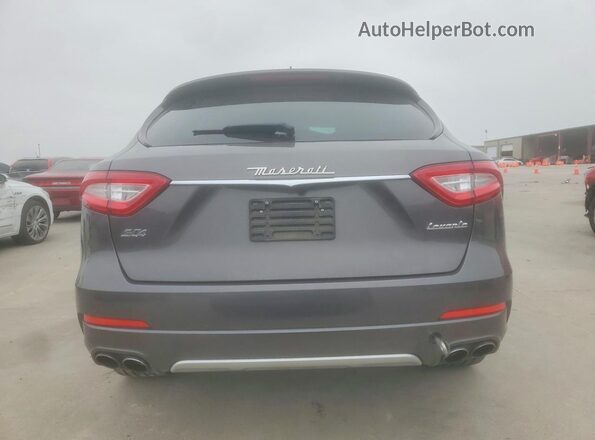 ZN661YUL7JX301978 2018 MASERATI LEVANTE Gray Вид салону спереду