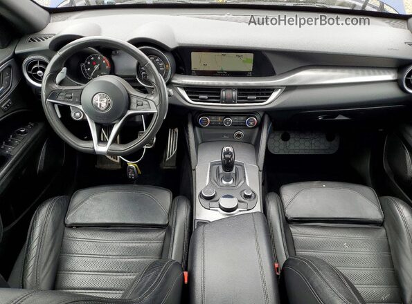ZASFAKNN9J7B85530 2018 ALFA ROMEO STELVIO Blue Vista del cuadro de instrumentos