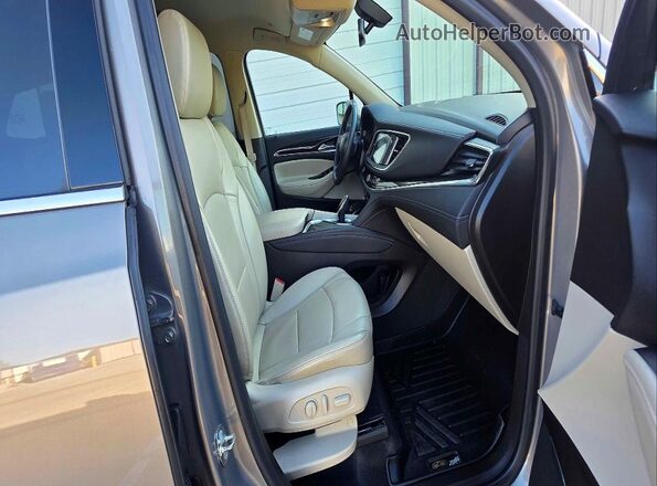 5GAERBKW0JJ174799 2018 BUICK ENCLAVE Silver Widok z tyłu