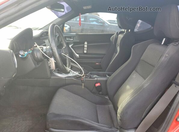 JF1ZNAA19K8702687 2019 TOYOTA 86 Красный Вид салона спереди