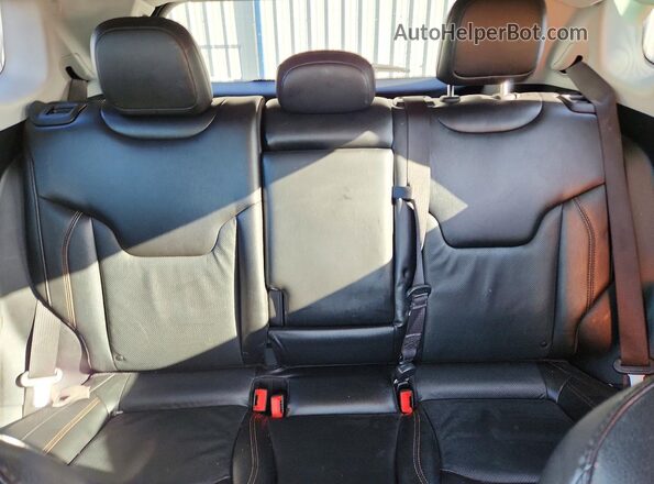 3C4NJDCB2MT527473 2021 JEEP COMPASS Белый Вид задней части салона