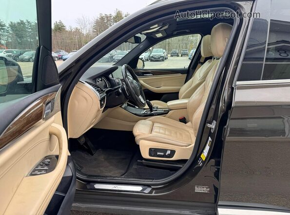 5UXTR9C59JLC75432 2018 BMW X3 Зеленый Вид щитка приборов