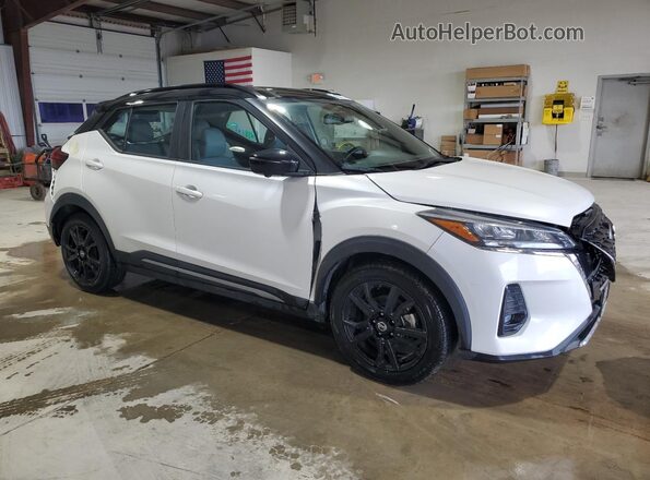 3N1CP5DV8ML473880 2021 NISSAN KICKS White Delantero derecho