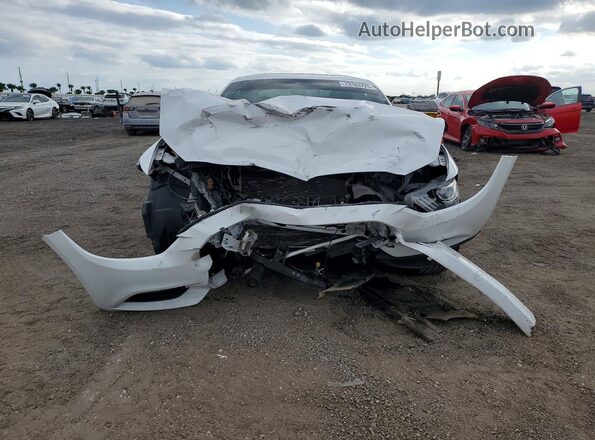1FA6P8AM9H5202524 2017 FORD MUSTANG Белый Вид спереди