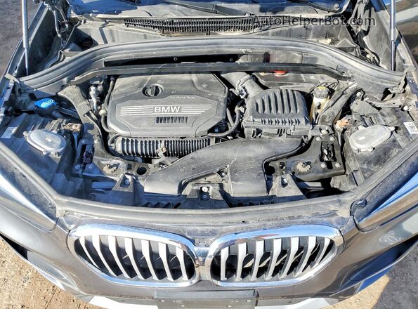 WBXJG9C01M5T06698 2021 BMW X1 Серый Вид наклейки с VIN-кодом