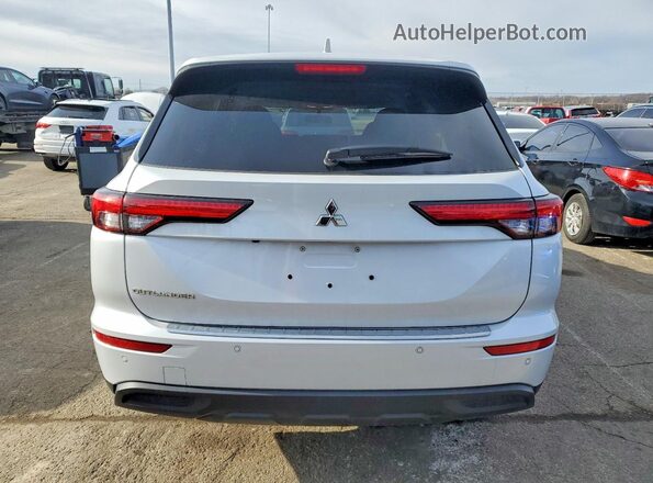 JA4J3UA82RZ074529 2024 MITSUBISHI OUTLANDER Белый Вид салона спереди