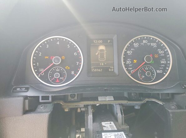WVGAV7AX7HK017674 2017 VOLKSWAGEN TIGUAN White Vista de los asientos traseros