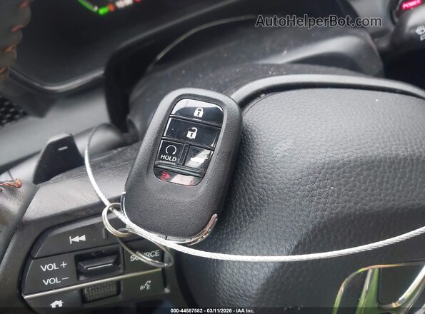 7FARS6H58SE013852 2025 HONDA CR-V HYBRID Серебряный Вид панели приборов