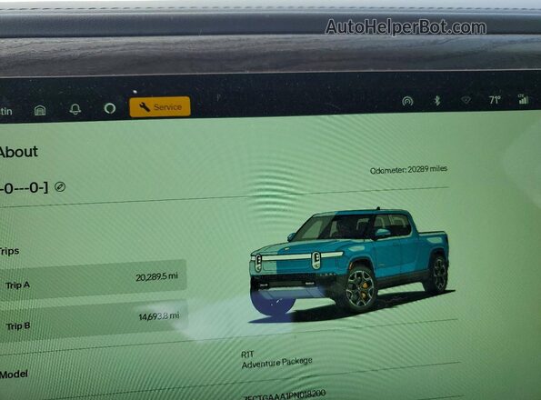 7FCTGAAA1PN018200 2023 RIVIAN R1T Blue Widok zestawu wskaźników