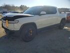 2022 Rivian R1t Adventure White vin: 7FCTGAAA3NN005414