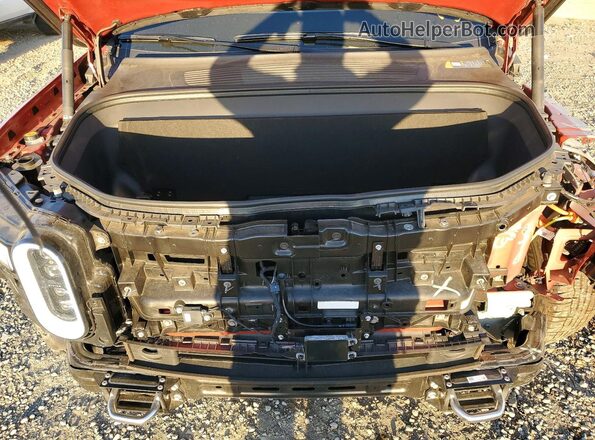 7FCTGAAA8NN013122 2022 RIVIAN R1T Red Rear interior view