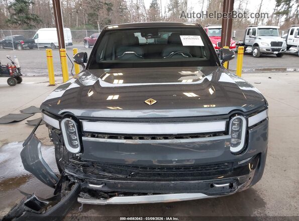 7FCTGAAL5NN002869 2022 RIVIAN R1T Gray Widok wnętrza z tyłu