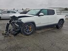 2022 Rivian R1t Launch Edition Белый vin: 7FCTGAAL7NN001819
