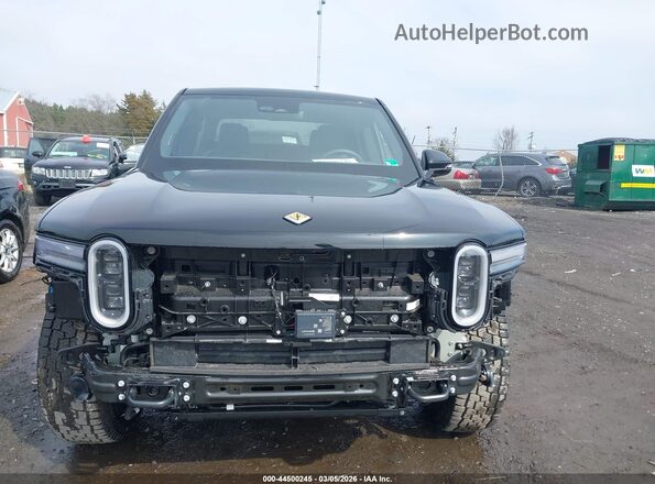 7FCTGCAP0SN040102 2025 RIVIAN R1T Black Rear interior view