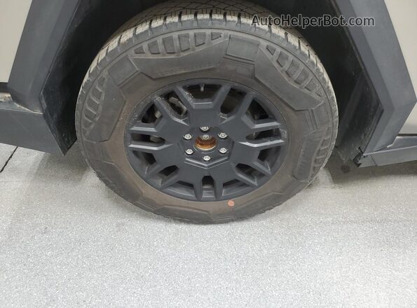 7G2CEHED0RA015454 2024 TESLA CYBERTRUCK Серебряный 