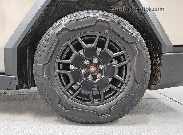 7G2CEHED0RA015454 2024 TESLA CYBERTRUCK Серебряный 