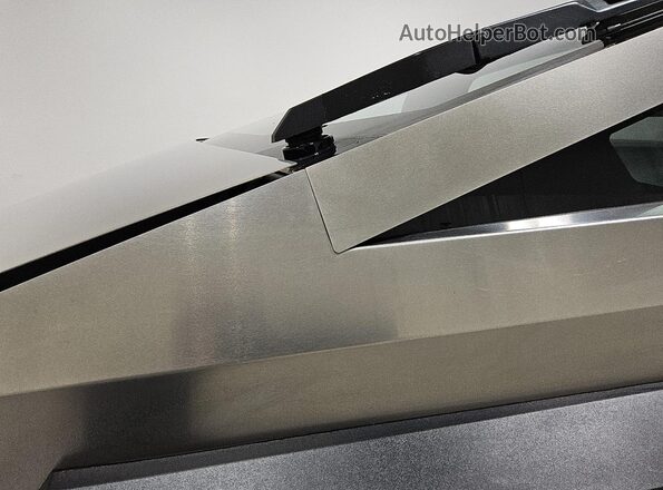 7G2CEHED0RA015454 2024 TESLA CYBERTRUCK Серебряный 